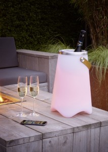 Pihavalaisin Trio Lighting Jamaica valkoinen 2,5W 25lm IP44 RGB + 3000K RGBW lämmin